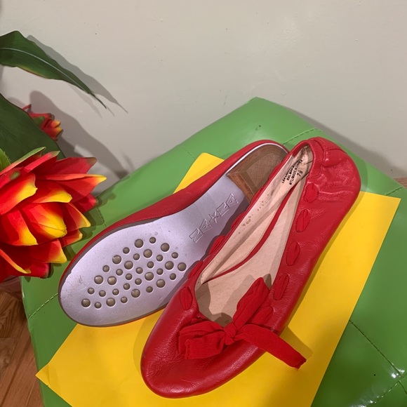 Na Na Red flat with side bow Flat Shoes - Picture 7 of 8